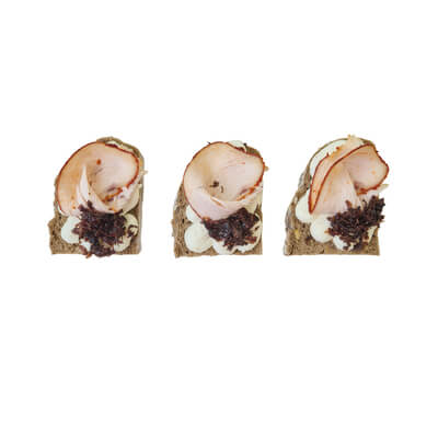 lumberjack bread with turkey pastrami 16 pcs